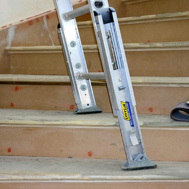 Rental store for LADDER, EXTENSION 32  LEVELER in Mycity ZZ